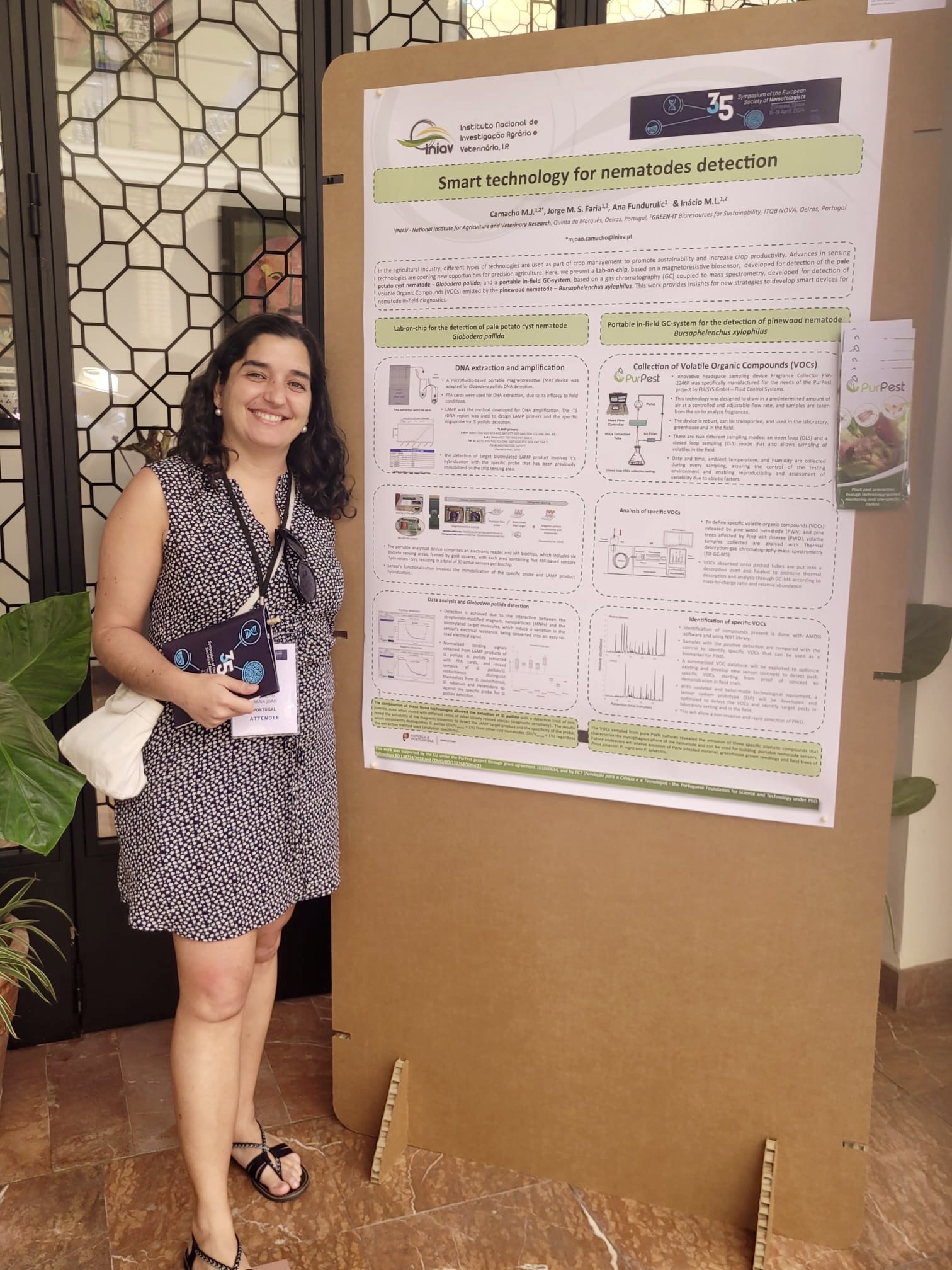 Maria João Camacho presenting a poster